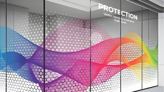 玻璃貼膜過程中有哪些常見的安裝技巧？